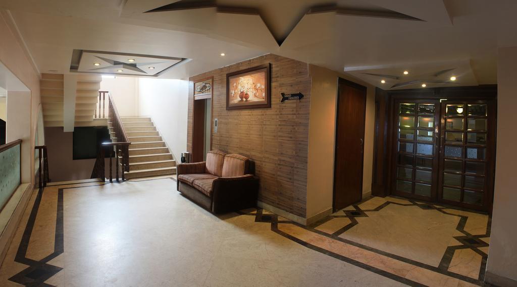 Hotel Grand International Rāipur Zewnętrze zdjęcie