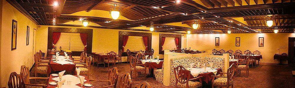 Hotel Grand International Rāipur Zewnętrze zdjęcie