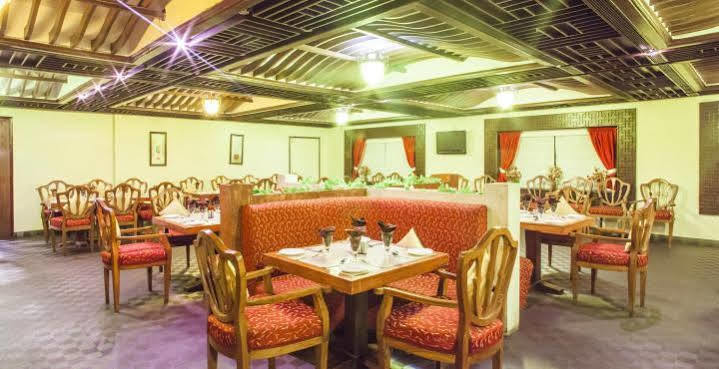 Hotel Grand International Rāipur Zewnętrze zdjęcie