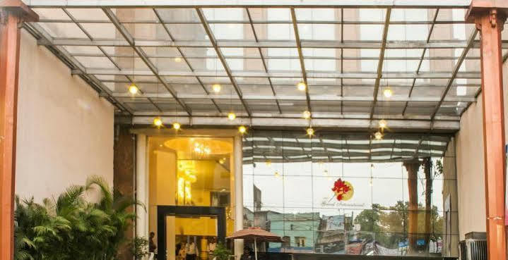 Hotel Grand International Rāipur Zewnętrze zdjęcie