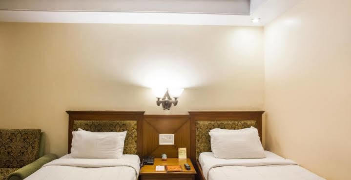Hotel Grand International Rāipur Zewnętrze zdjęcie