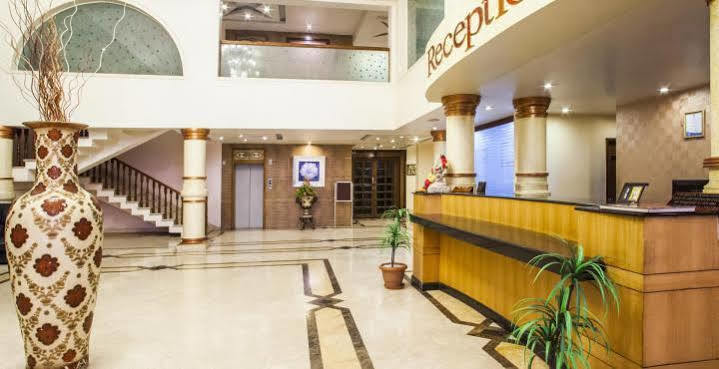 Hotel Grand International Rāipur Zewnętrze zdjęcie